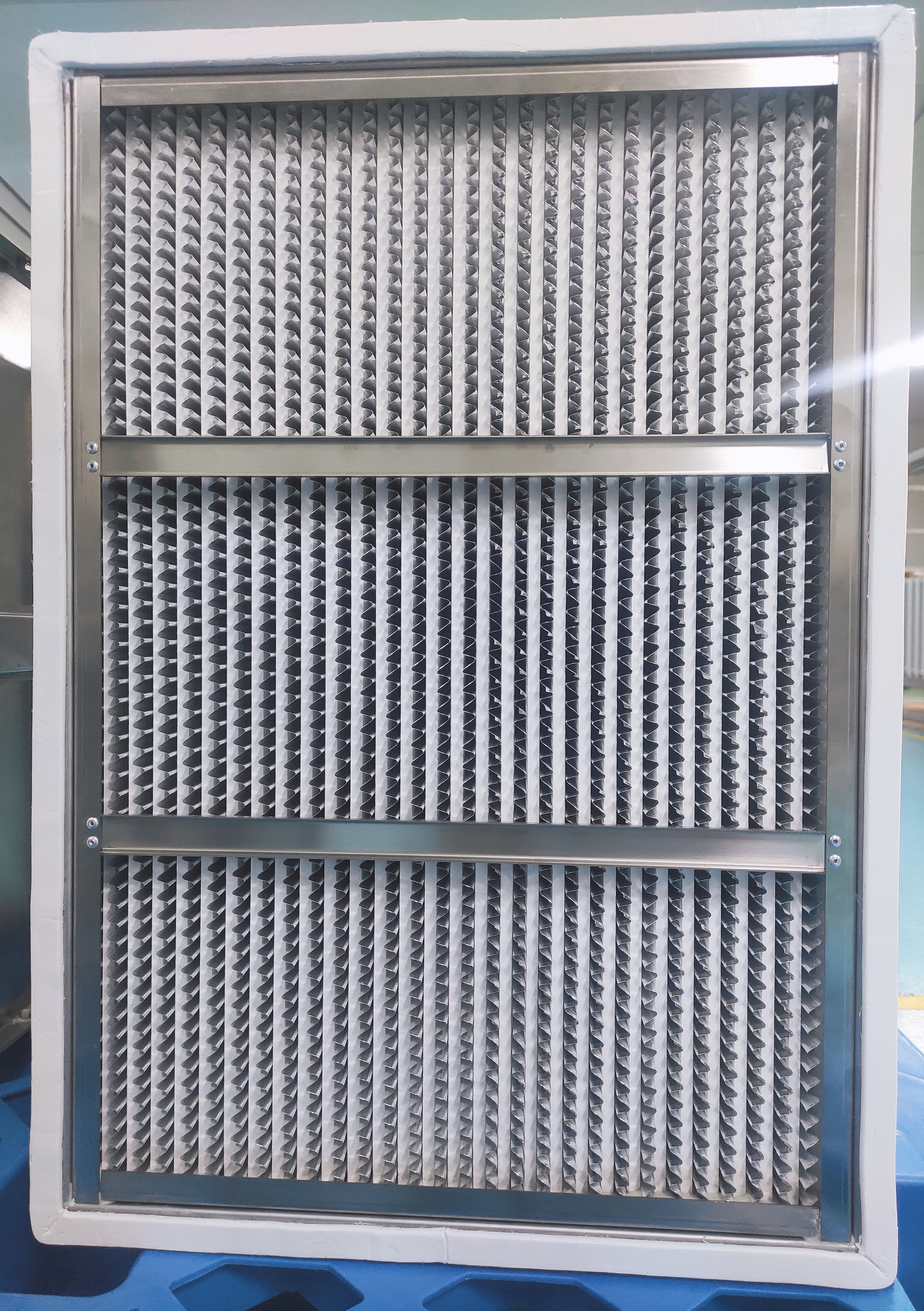 為什么說耐高溫高效過濾器是工業(yè)凈化的關(guān)鍵守護者